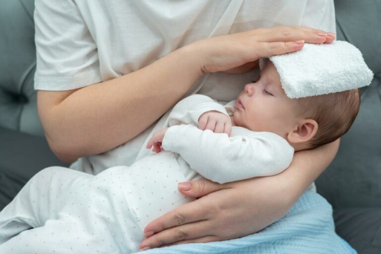 baby-fever-causes-symptoms-treatment